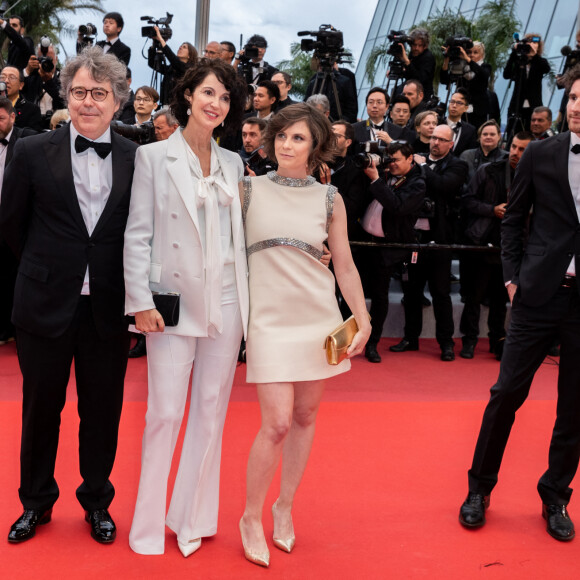 Reginald de Guillebon, Zabou Breitman, Eléa Gobbe-Mevellec et guest - Montée des marches du film "Douleur et Gloire" lors du 72ème Festival International du Film de Cannes. Le 17 mai 2019 © Borde / Bestimage