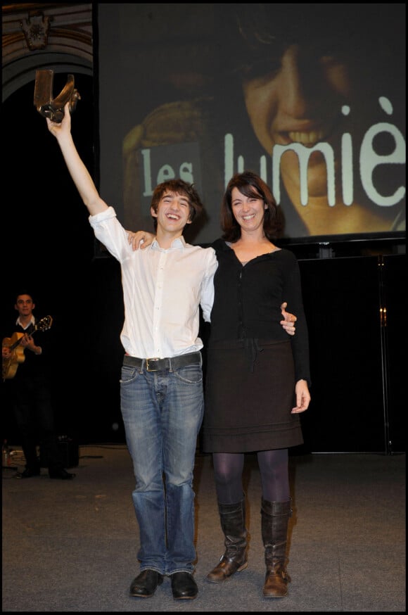 Zabou Breitman et son fils Antonin aux Prix Lumières en 2011 à Paris.