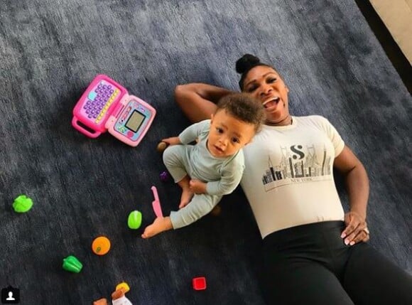 Serena Williams avec sa fille Olympia le 21 août 2018.