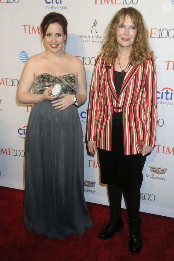 Mia Farrow et sa fille Dylan O'Sullivan Farrow Farrow, enceinte, lors du lors du Gala Time 100 2016 à New York, le 26 avril 2016.