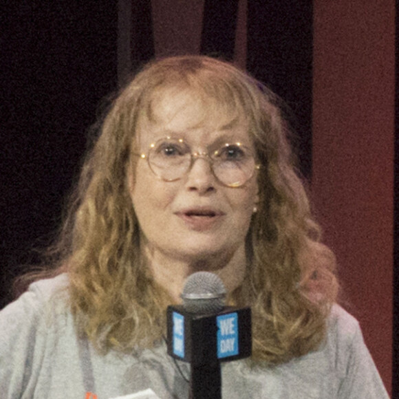 Mia Farrow lors de l'évènement "We Day" à Calgary, le 3 novembre 2014. 