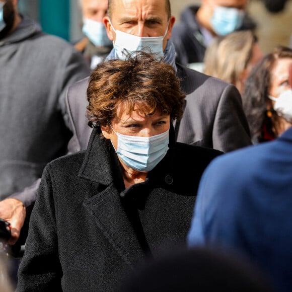 Roselyne Bachelot - Arrivées aux Obsèques du danseur étoile Patrick Dupond en l'église Saint-Roch à Paris, France, le 11 mars 2021. 