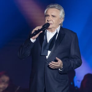 Exclusif - Michel Sardou en concert à la Seine Musicale, jusqu'au 7 janvier 2018 et les 14 et 15 mars, pour sa dernière tournée "La dernière danse" à Boulogne-Billancourt. Le 26 décembre 2017. La tournée se poursuivra en France jusqu'à fin mars 2018, et se terminera avec deux ultimes représentations les 23 et 24 mars à la Seine Musicale © Pierre Perusseau / Bestimage 