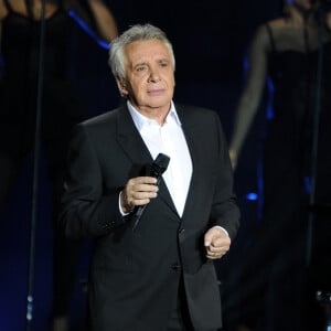 Michel Sardou en concert au Palais Omnisports de Paris Bercy a Paris le 12 Decembre 2012.