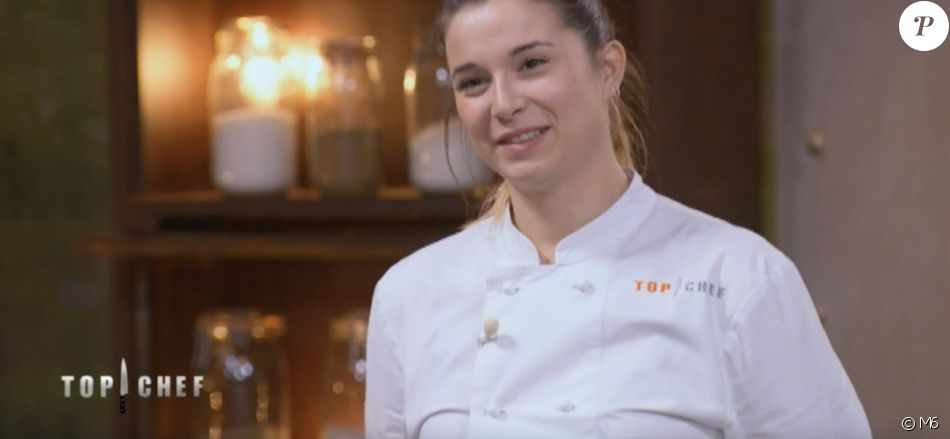 Sarah dans "Top Chef 2021" sur M6.
