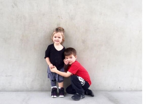 Elizabella et Milo, les deux enfants d'Alyssa Milano. Avril 2016.