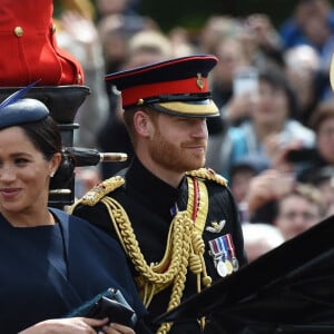 Le prince Harry, duc de Sussex, et Meghan Markle, duchesse de Sussex, première apparition publique de la duchesse depuis la naissance du bébé royal Archie lors de la parade Trooping the Colour 2019, célébrant le 93ème anniversaire de la reine Elisabeth II, au palais de Buckingham, Londres, le 8 juin 2019.