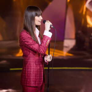 Exclusif - Clara Luciani, Julien Doré - Grande soirée solidaire et festive "Secours Pop La Grande Soirée" au Cirque d'Hiver à Paris, diffusée en direct le 6 février sur France 2. © Tiziano Da Silva - Cyril Moreau / Bestimage