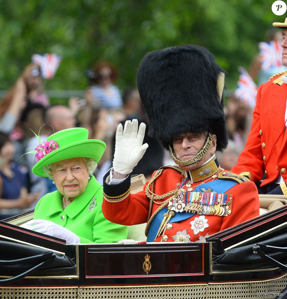 La reine Elisabeth II d'Angleterre et le prince Philip, duc d'Edimbourg - La famille royale d'Angleterre arrive au palais de Buckingham pour assister à la parade "Trooping The Colour" à Londres, à l'occasion du 90ème anniversaire de la reine. Le 11 juin 2016