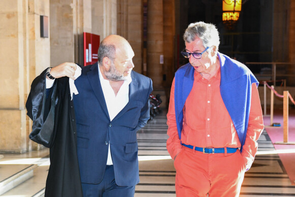 Patrick Balkany arrive au palais de justice de Paris pour entendre la décision de la cour d'appel concernant l'affaire de blanchiment aggravée contre lui et sa femme Isabelle le 27 mai 2020.
