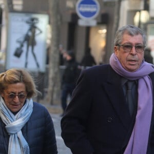 Isabelle et Patrick Balkany en l'église de La Madeleine pour les obsèques de Johnny Hallyday à Paris, le 9 décembre 2017.