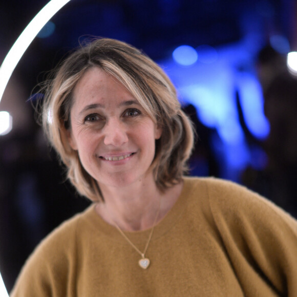 Info - Alexia Laroche-Joubert guérie du coronavirus (COVID-19) - Exclusif - Alexia Laroche-Joubert - Soirée de lancement du vélo électrique "Angell" par M. Simoncini au Bridge sous le pont Alexandre III à Paris le 19 novembre 2019.© Rachid Bellak/Bestimage 