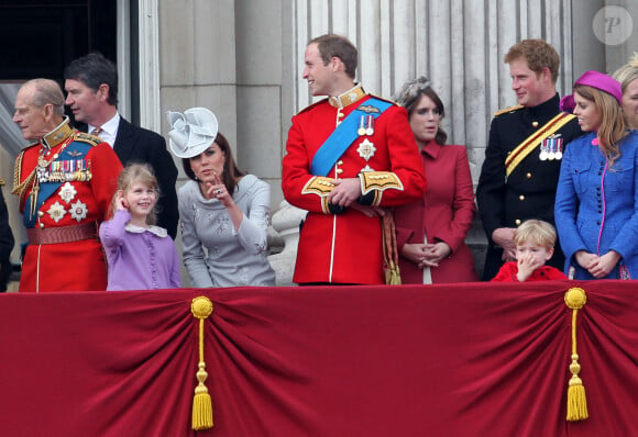 Le prince Harry, duc de Sussex, la princesse Beatrice d'York, la princesse Eugenie d'York et le prince William- La famille royale au balcon du palais de Buckingham lors de la parade Trooping the Colour, célébrant le 93ème anniversaire de la reine Elisabeth II, Londres.