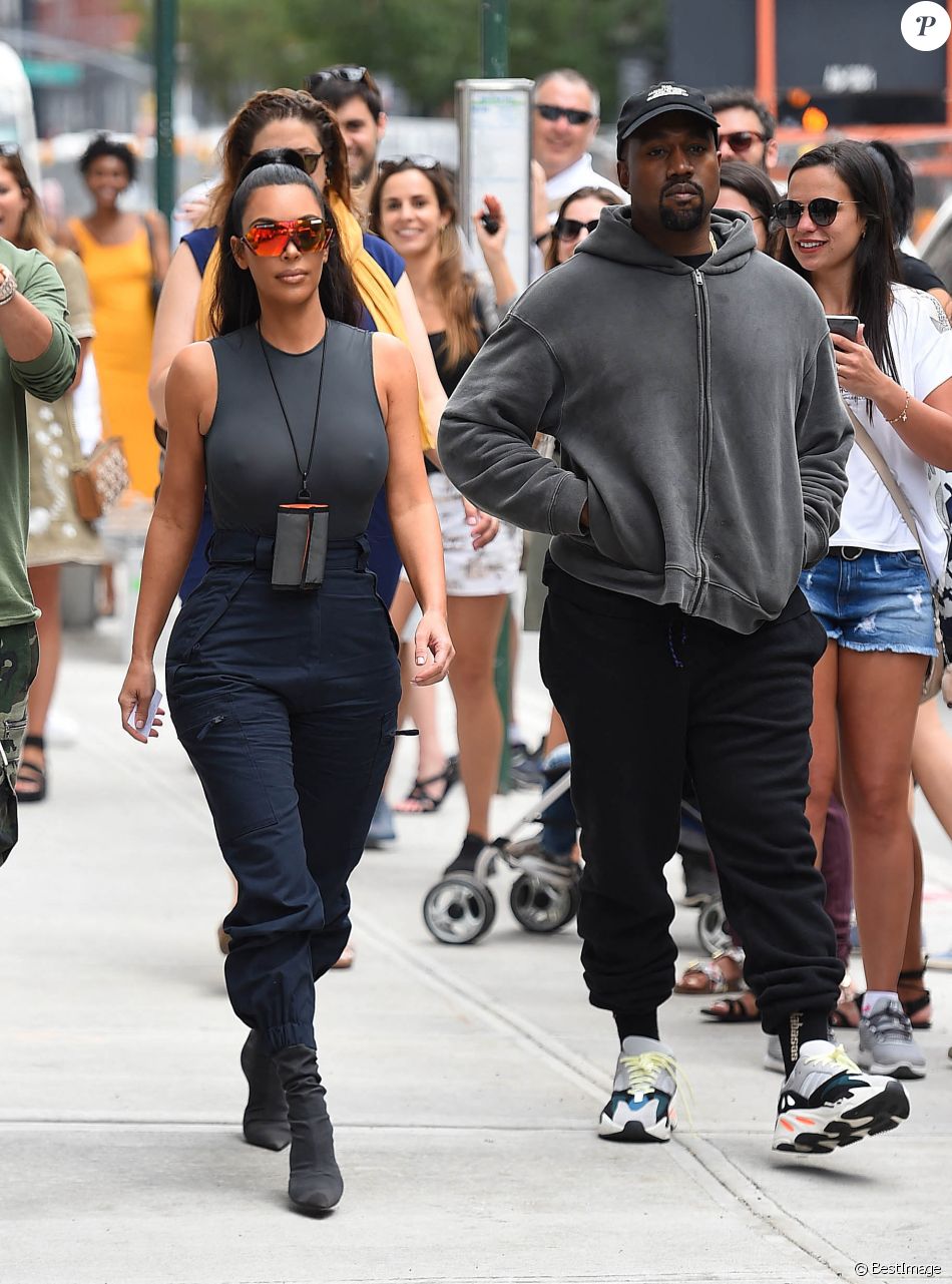 Kim Kardashian avec son compagnon Kanye West et leur fille North West se promènent à New York, le 15 juin 2018.