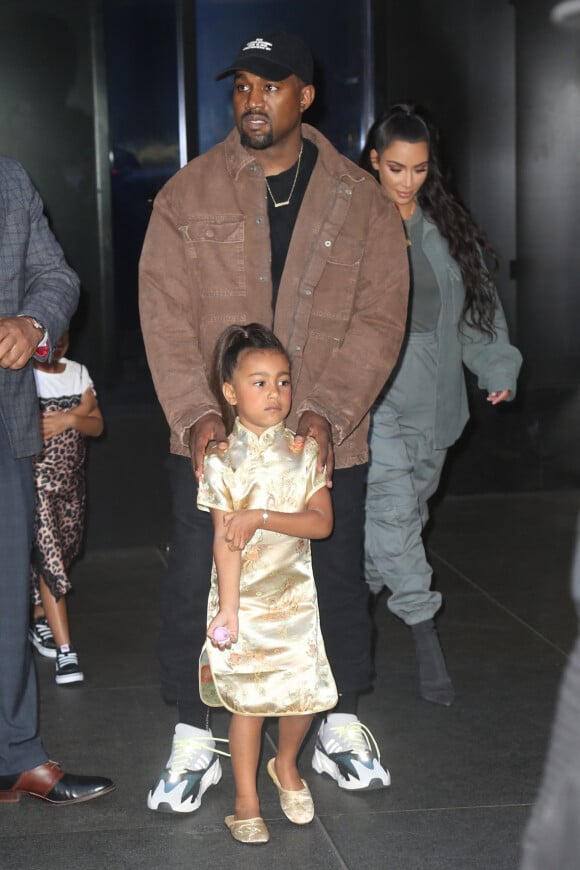 Kim Kardashian avec son mari Kanye West fêtent les 5 ans de leur fille North West accopagnée de son amie Ryan à New York le 15 juin 2018.