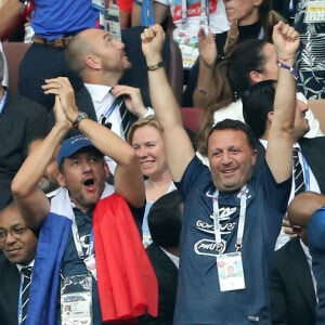 Dany Boon, Arthur (Jacques Essebag) - People au stade Loujniki lors de la finale de la Coupe du Monde de Football 2018 à Moscou, opposant la France à la Croatie à Moscou le 15 juillet 2018 .© Cyril Moreau/Bestimage