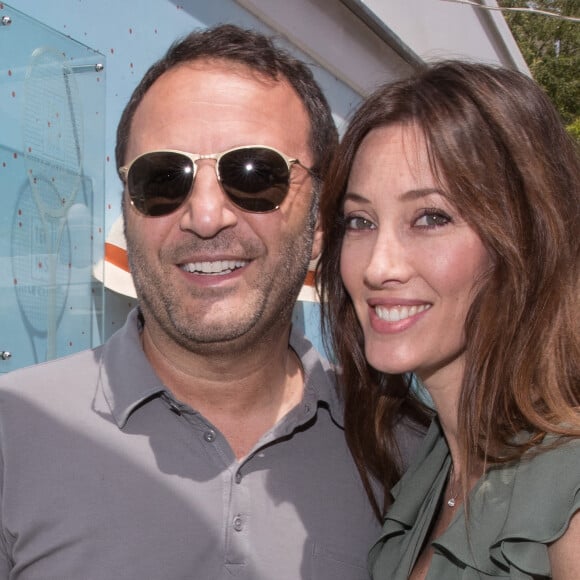 Arthur (Jacques Essebag) et sa compagne Mareva Galanter au village lors de la finale homme des internationaux de France de Roland Garros à Paris, le 11 juin 2017. © Dominique Jacovides - Cyril Moreau/ Bestimage