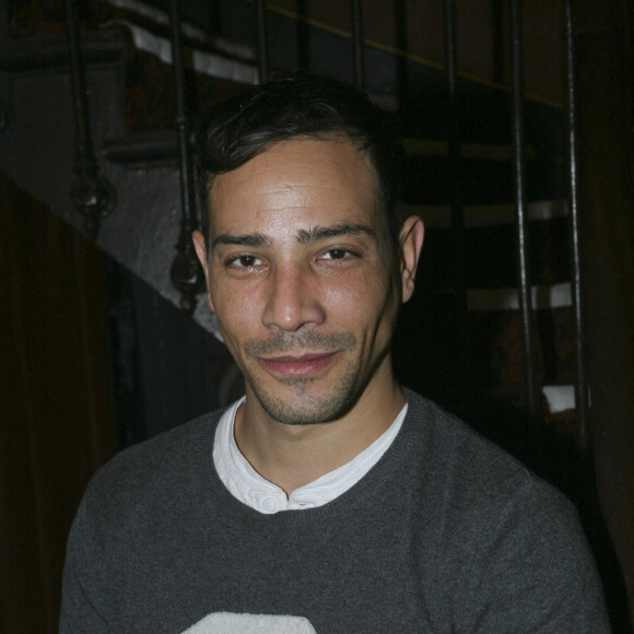 Steevy Boulay en backstage du nouveau spectacle de Bernard Mabille "De la tête aux pieds" au théâtre Antoine, à Paris le 14 novembre 2016.
