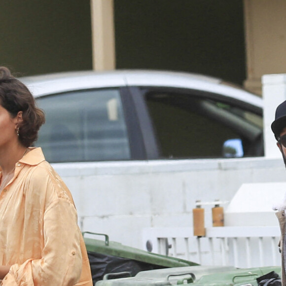 Zac Efron et Vanessa Valladares à Byron Bay, en Australie. Le 22 octobre 2020.