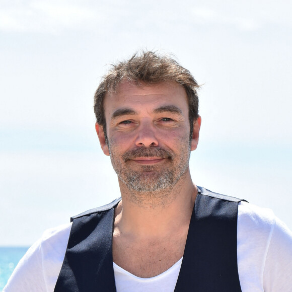 Patrick Puydebat - Rendez-vous avec les acteurs de la série "Les Mystères de l'Amour" sur la croisette dans le cadre du 2ème festival Canneseries à Cannes, le 7 avril 2019. © Bruno Bebert/Bestimage 