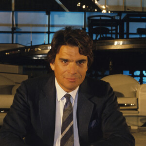 Archives - Bernard Tapie sur le plateau de l'émission "Ambitions" le 25 mars 1986.