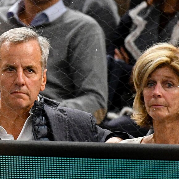 Bernard de La Villardière et sa femme Anne de la Villardière - Finale du tournoi de tennis "Rolex Paris Masters" entre Novak Djokovic et Karen Khachanov à l'AccorHotels Arena à Paris, le dimanche 4 novembre 2018. © Veeren-Perusseau/Bestimage