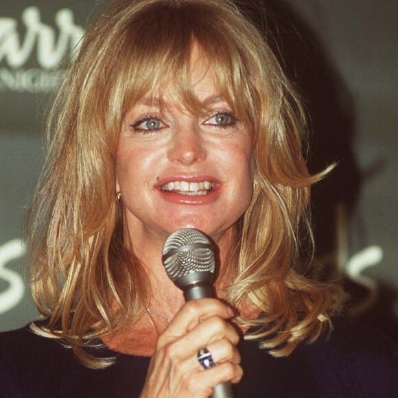 Archives - Goldie Hawn chez "Harrods" 1997.