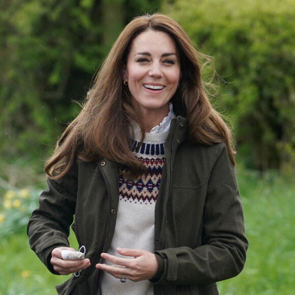 Catherine (Kate) Middleton, duchesse de Cambridge (avec sa paire de bottes Penelope Chilvers), visite la ferme du manoir à Little Stainton, Royaume Uni