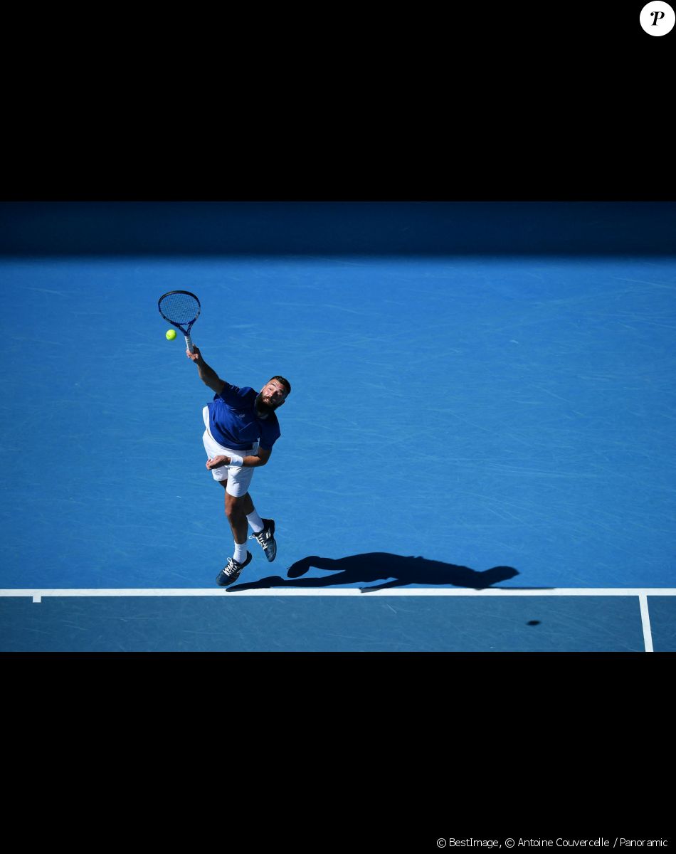 Benoît Paire - Les champions de tennis s'affrontent lors de l'Open d'Australie à Melbourne (8 - 21 février 2021), le 1er février 2021. © Antoine Couvercelle / Panoramic / Bestimage