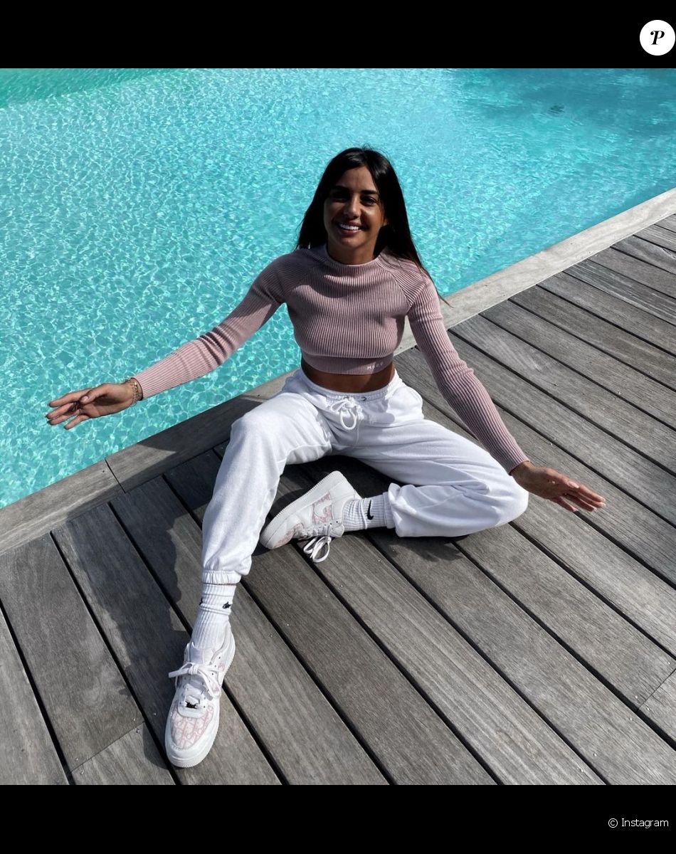 Julie Bertin, candidate de télé-réalité vue dans "La Villa des coeurs brisés" et en couple avec le tennisman Benoît Paire.