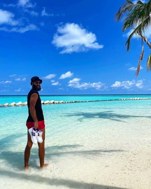 Benoît Paire en vacances aux Maldives avec sa belle Julie Bertin.