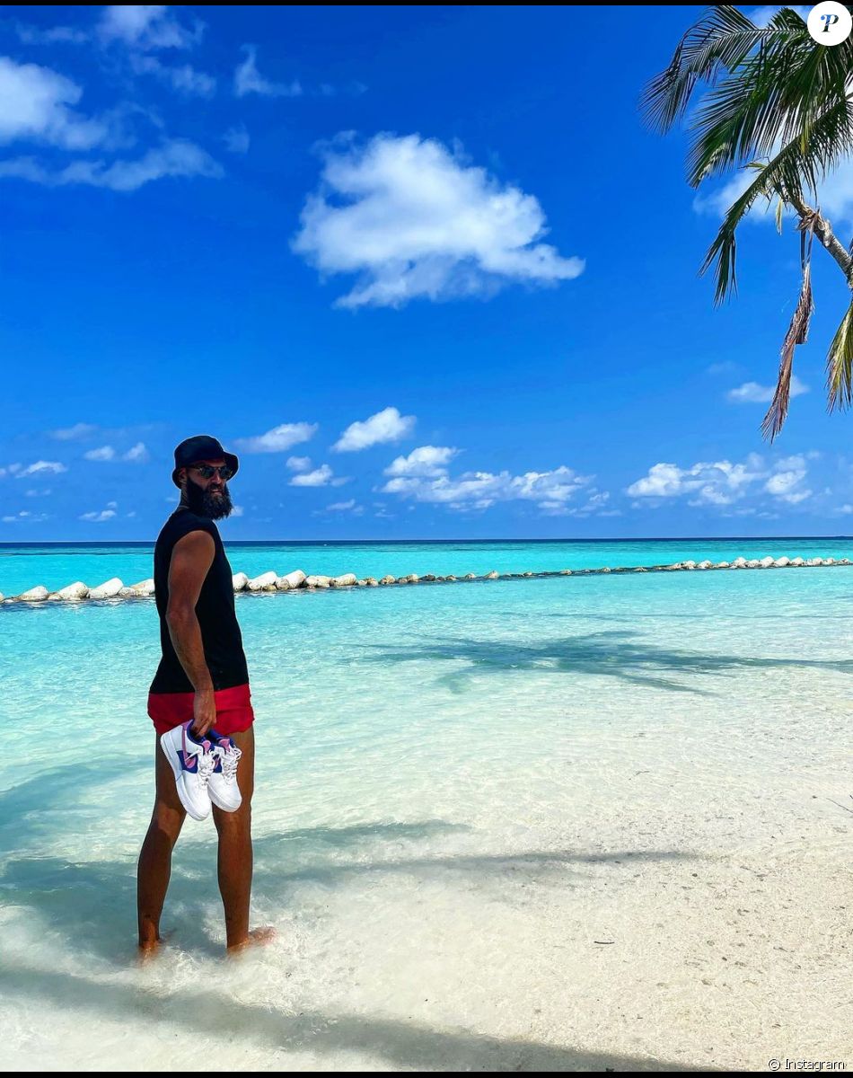 Benoît Paire en vacances aux Maldives avec sa belle Julie Bertin.