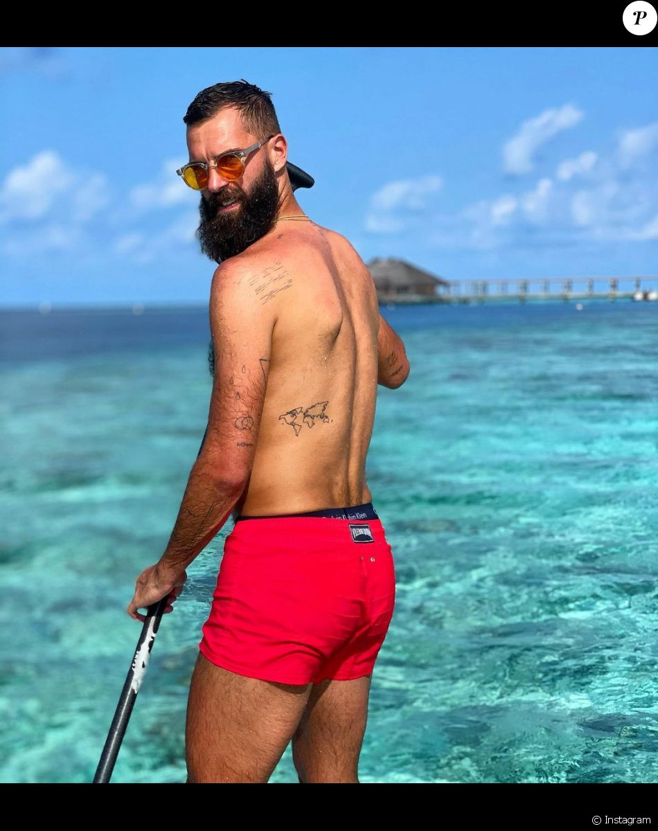 Benoît Paire en vacances aux Maldives avec sa belle Julie Bertin.