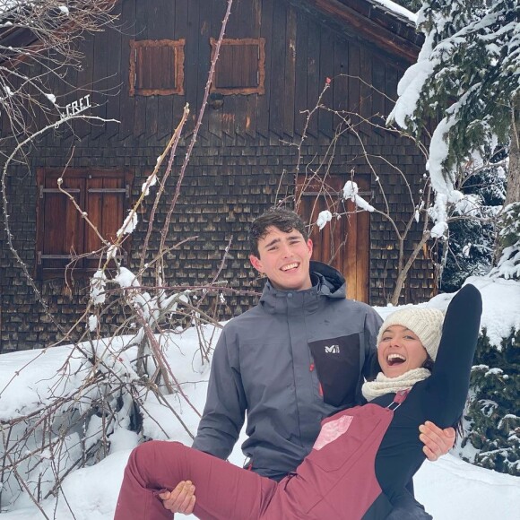 Vaimalama Chaves (Miss France 2019) et son compagnon Nicolas Fleury, heureux et amoureux.