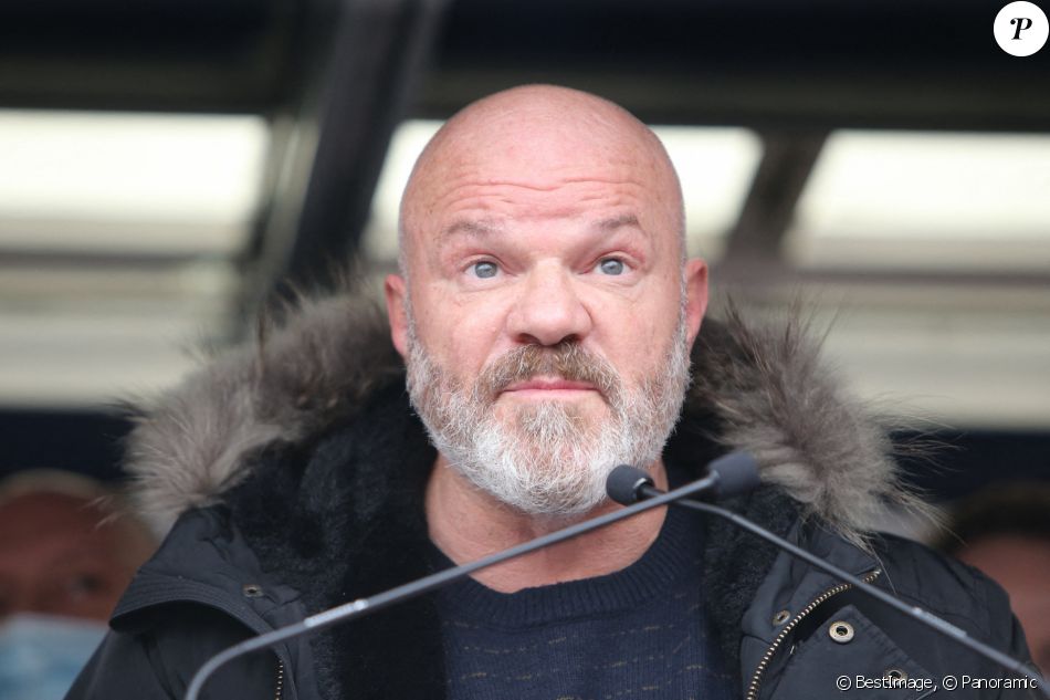 Philippe Etchebest - Rassemblement national des métiers de l'hôtellerie, de la restauration, du tourisme à l'appel de l'UMIH et le GNI à l'esplanade des Invalides à Paris le 14 décembre 2020. © Panoramic / Bestimage