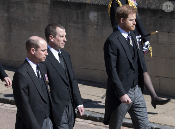 Le prince Harry, duc de Sussex, Peter Phillips, le prince William, duc de Cambridge - Arrivées aux funérailles du prince Philip, duc d'Edimbourg à la chapelle Saint-Georges du château de Windsor, le 17 avril 2021.