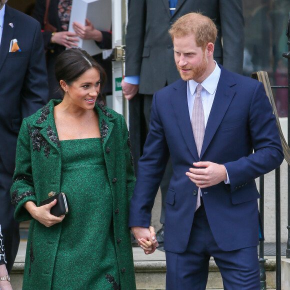 Le prince Harry, duc de Sussex, Meghan Markle, duchesse de Sussex (enceinte de son fils Archie), à la sortie de Canada House après une cérémonie pour la Journée du Commonwealth à Londres.