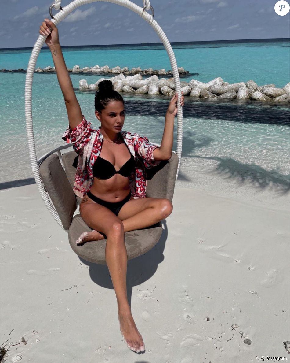Julie Bertin sublime aux Maldives, 3 mai 2021