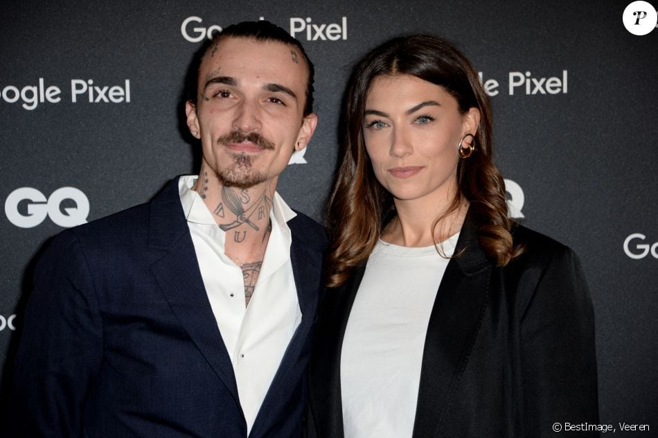 Guillaume Sanchez (Chef de l'année) et sa compagne Paloma Coquant - Photocall - Remise des GQ Awards "Les Hommes de l'Année 2018" au Centre Pompidou à Paris, le 26 novembre 2018. © Veeren/Bestimage