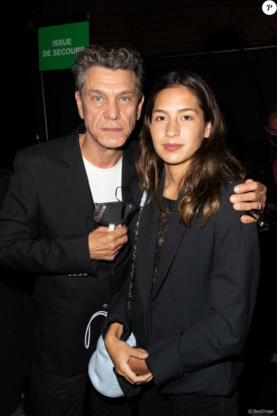 Exclusif - Marc Lavoine et sa femme Line Papin lors du défilé Etam Live Show 2020 à Paris, le 30 septembre 2020. © Pool Agence Bestimage