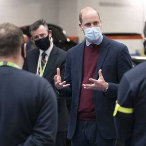 Le prince William, duc de Cambridge, lors d'une visite chez Babcock International Group à Wallsall, West Midlands,Royaume Uni, le 4 mai 2021. Babcock International Group est une entreprise britannique qui conçoit, fabrique et prend en charge des véhicules personnalisés pour les services d'urgence, la fonction publique, l'armée et d'autres organisations axées sur la sécurité.