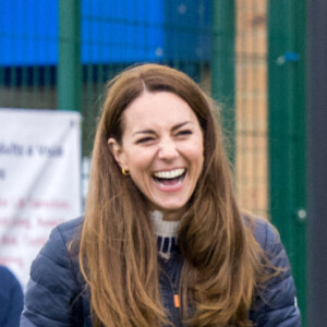 Le prince William, duc de Cambridge, et Catherine (Kate) Middleton, duchesse de Cambridge lors d'une visite au projet "Cheesy Waffles" au centre Belmont Community à Durham, Royaume Uni, le 27 avril 2021.