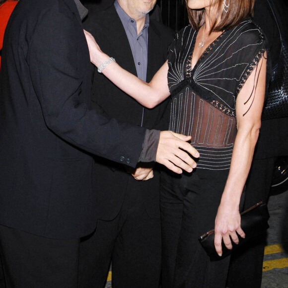 George Clooney et Krista Allen, au Mann Bruin Theatre, en 2002