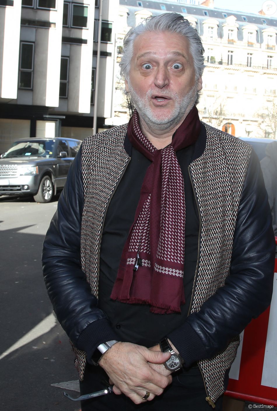 Gilbert Rozon dans la rue à Paris le 3 février 2017. Best Image