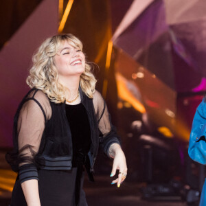 Exclusif - Louane Emera, Camélia Jordana - Grande soirée solidaire et festive "Secours Pop La Grande Soirée" au Cirque d'Hiver à Paris, diffusée en direct le 6 février 2021 sur France 2, pour lancer la campagne annuelle de dons, le Don'actions, du Secours Populaire. © Tiziano Da Silva - Cyril Moreau / Bestimage