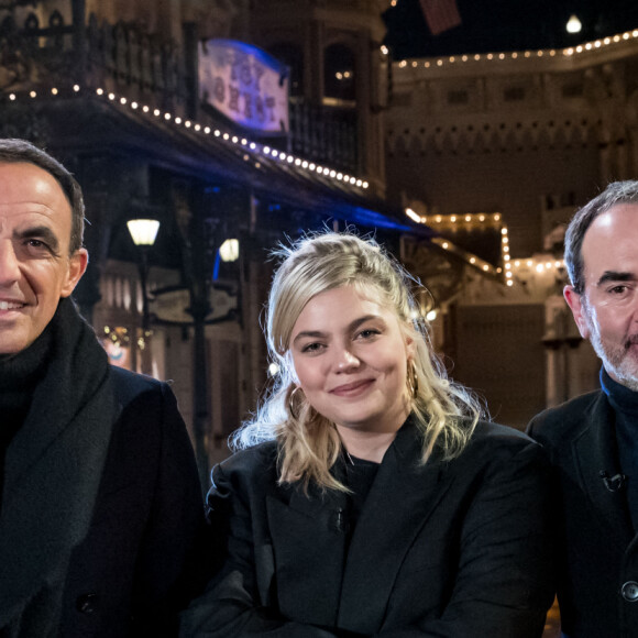 Exclusif - Nikos Aliagas, Louane Emera, Bruno Solo - Enregistrement de l'émission "Toute la musique qu'on aime" à Disneyland Paris, qui sera diffusée sur TF1 le 31 décembre © Cyril Moreau / Bestimage