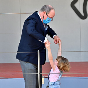 Le prince Albert II de Monaco, la princesse Gabriella - Les enfants du prince Albert II de Monaco assistent au E-Prix De Monaco 2021 depuis le podium le 8 mai 2021 © Bruno Bebert / Bestimage