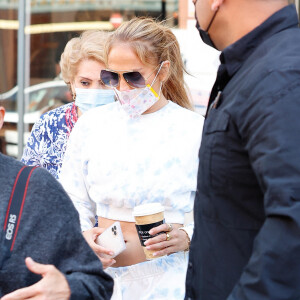 Jennifer Lopez à Beverly Hills, le 27 avril 2021.