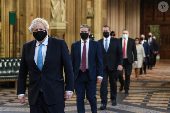 Le Premier ministre Boris Johnson et le dirigeant travailliste Sir Keir Starmer - La reine d'Angleterre va prononcer son discours d'ouverture de la session parlementaire à la Chambre des lords au palais de Westminster à Londres, Royaume Uni, le 11 mai 2021.