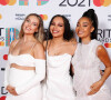 Les chanteuses Perrie Edwards, Jade Thirlwall et Leigh-Anne Pinnock (du groupe Little Mix) ont reçu l'award du Meilleur groupe britannique des Brit Awards à l'O2 Arena
